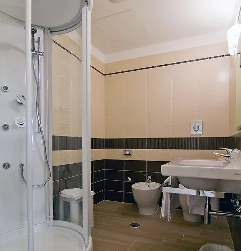 Galileo فندق مبيت وإفطار ريندي